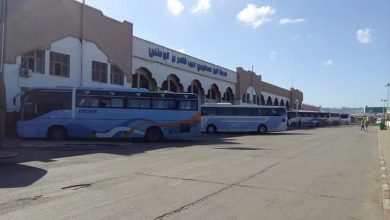 الجزائر تشرع في تلقيح المسافرين بمحطات النقل البري