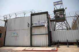 "الهروب الهوليودي" من سجن الصهيوني لـ 6 أسرى